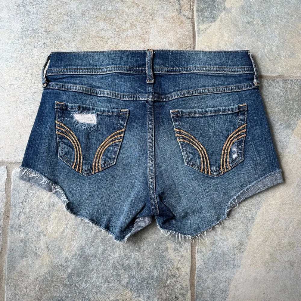 Hollister Y2K 2000s‎ Vintage Blue Distressed Jean Shorts with Cuffed Hem Size 0